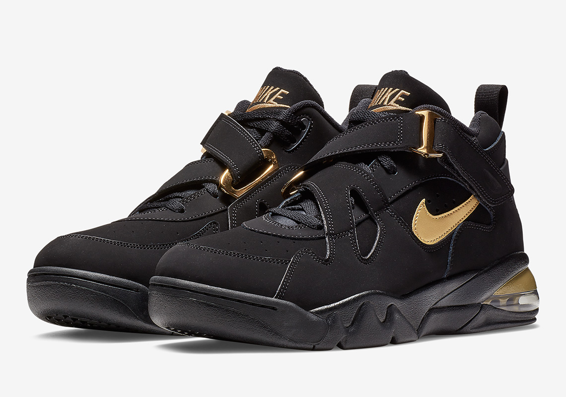 Charles Barkley's Nike Air Force Max CB Appears In Black And Gold