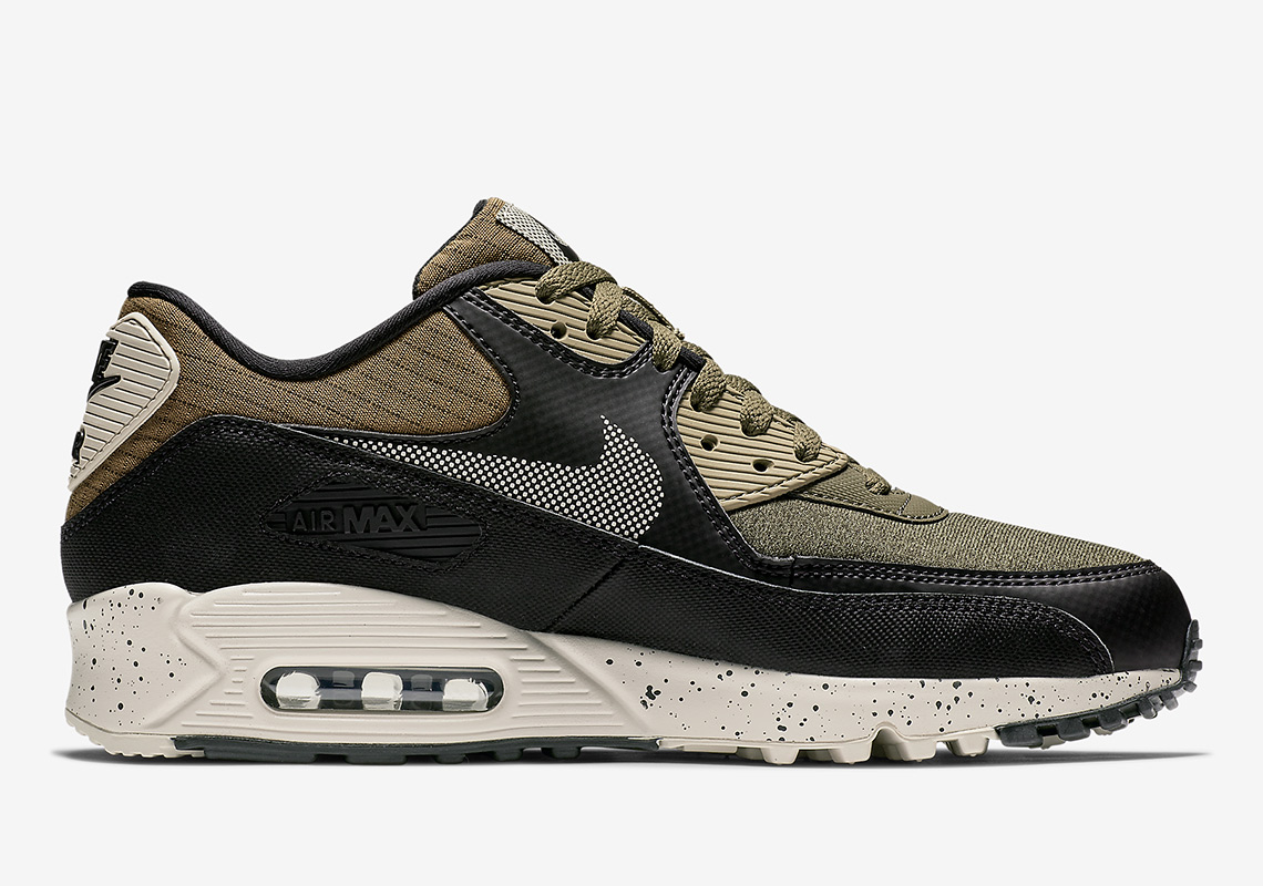 Nike Air Max 90 700155 203 5