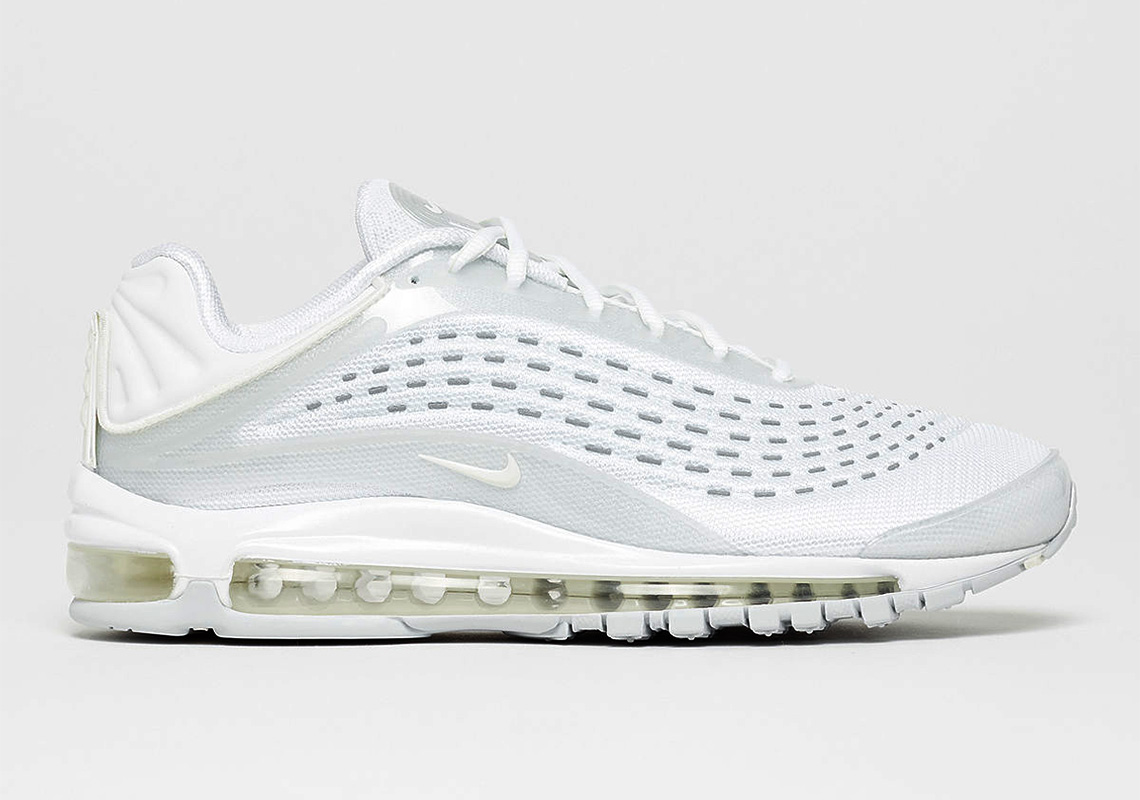 The Nike Air Max Deluxe "Pure Platinum" Is Dropping Next Weekend