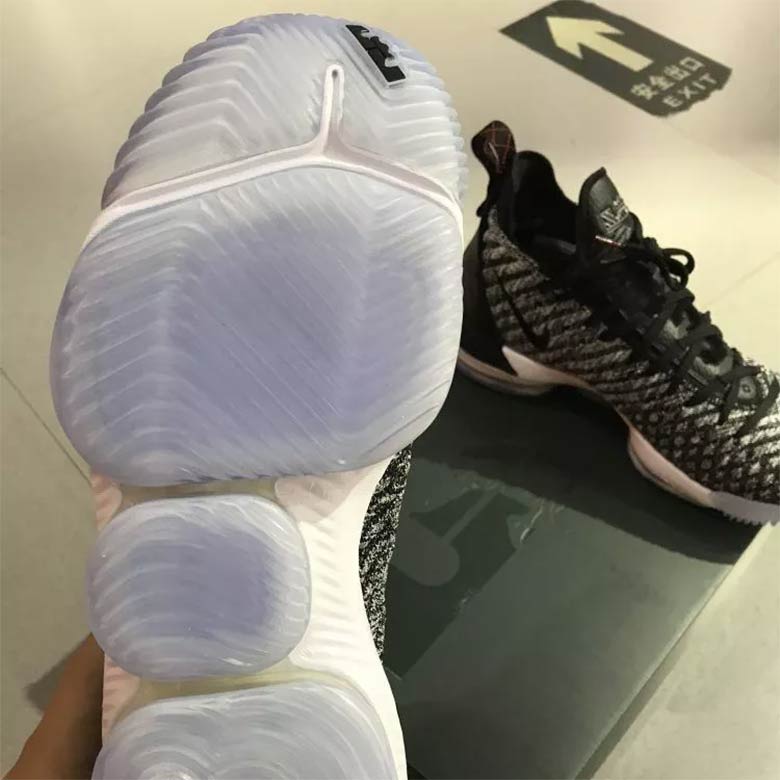 Nike Lebron 16 Oreo First Look 4