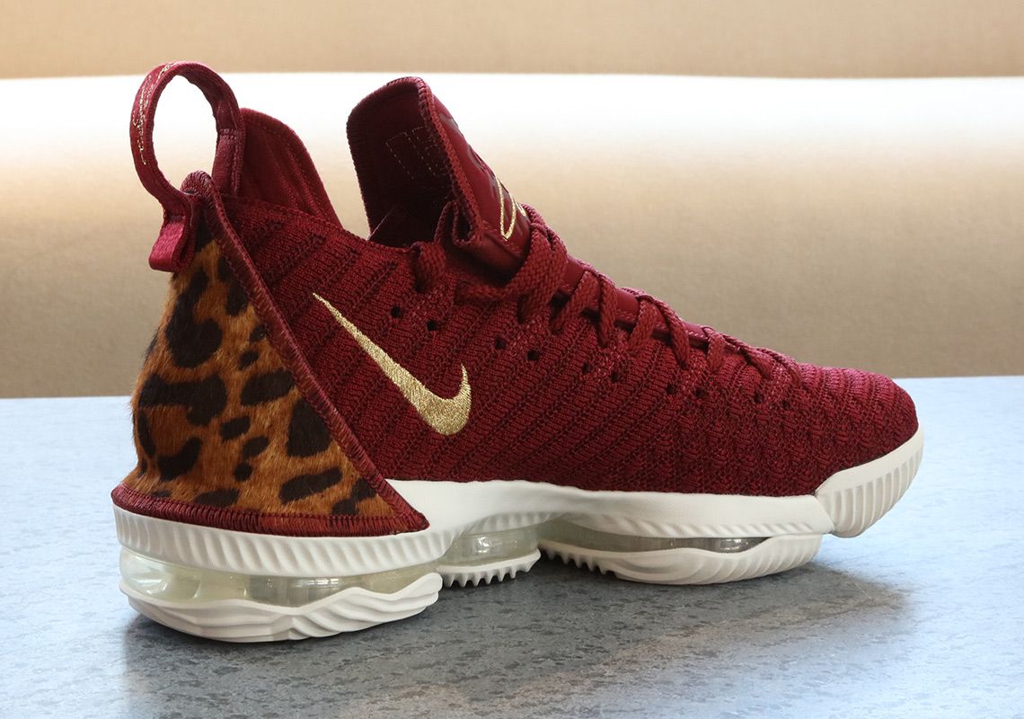 Nike Lebron 16 Small Forward King Leopard 6