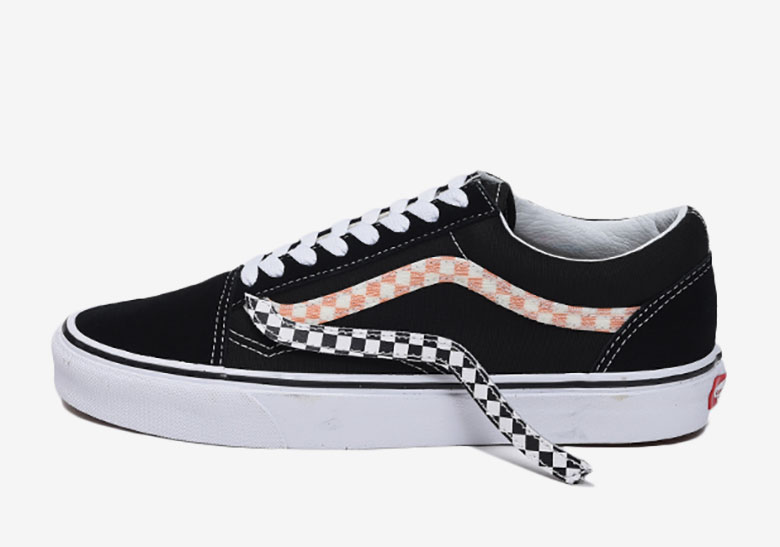 These Vans Old Skools Feature Removable Sidestripes