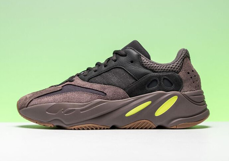 Adidas Yeezy Boost 700 Mauve 2