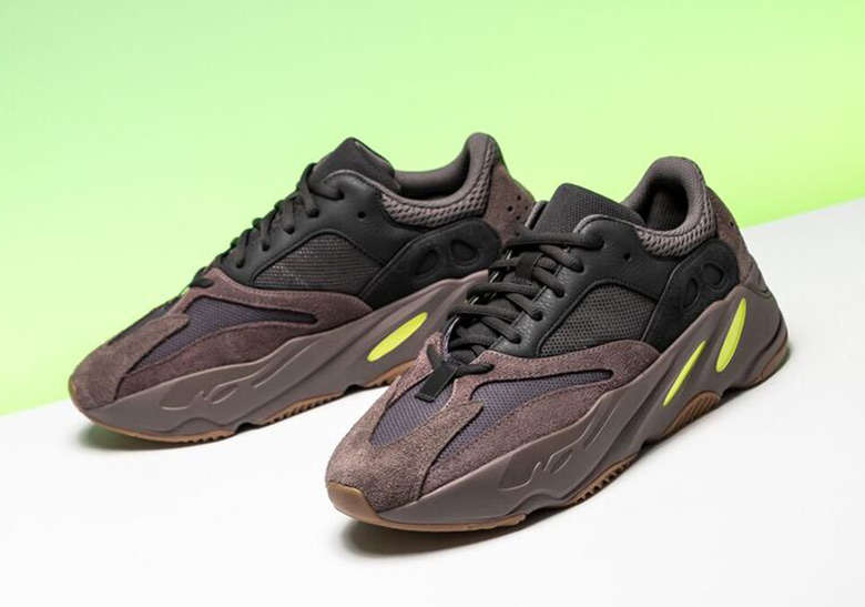 Adidas Yeezy Boost 700 Mauve 3