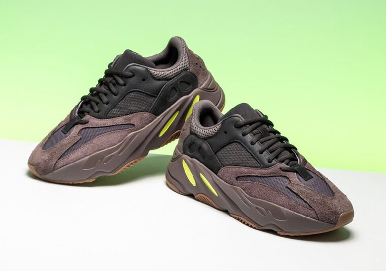 Adidas Yeezy Boost 700 Mauve 4