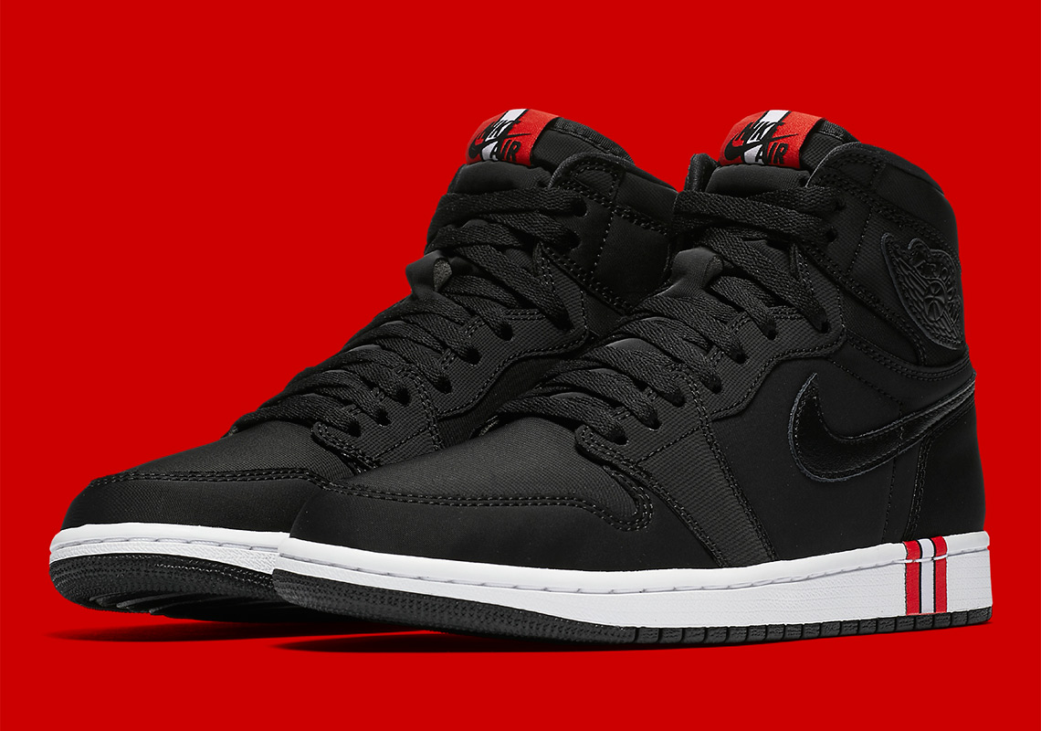 Official Images Of The Air Jordan 1 PSG