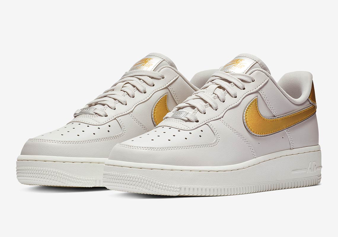 Nike Air Force 1 Low Metallic Swoosh White Ar0642 001 3