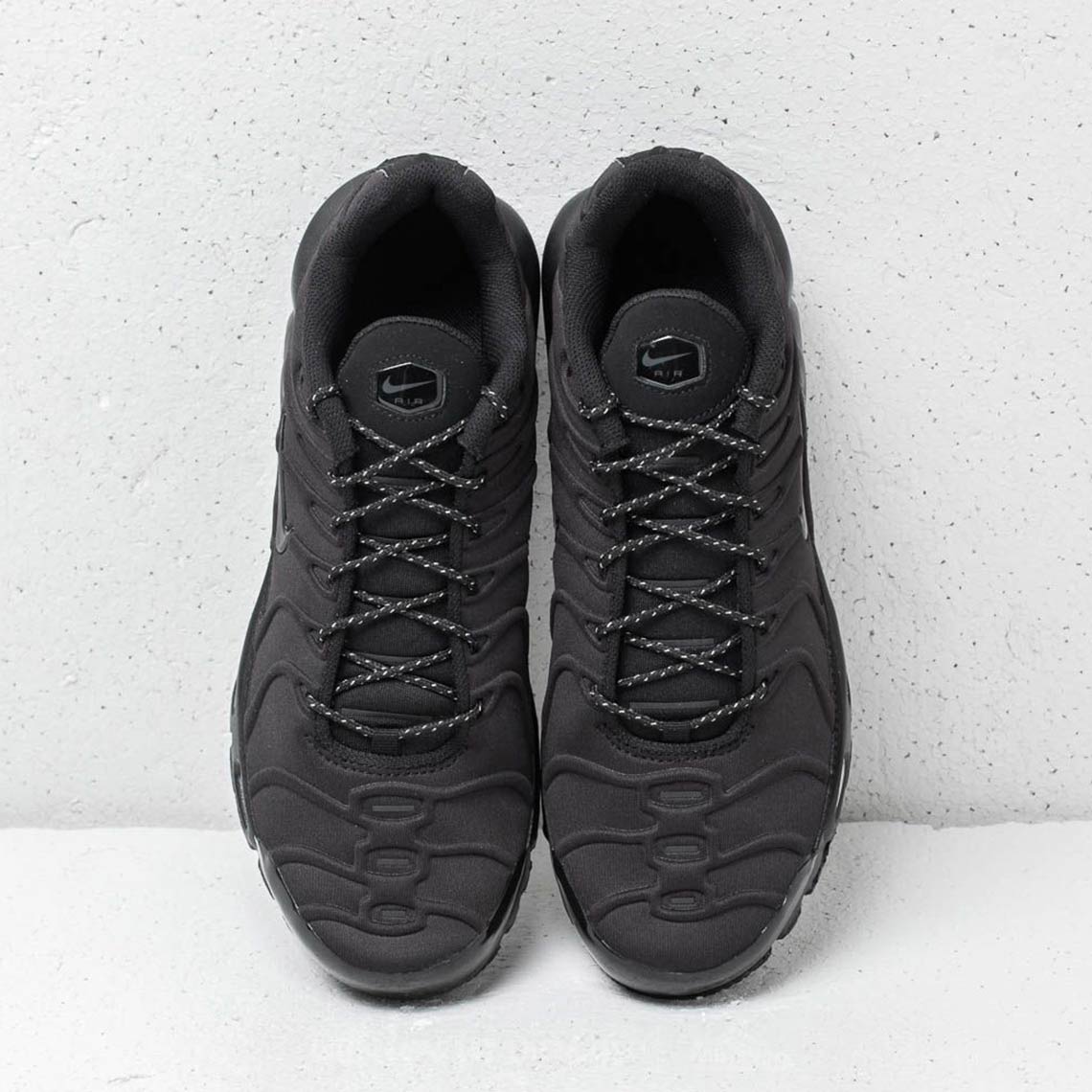 Nike Air Max Plus Se Triple Black 4