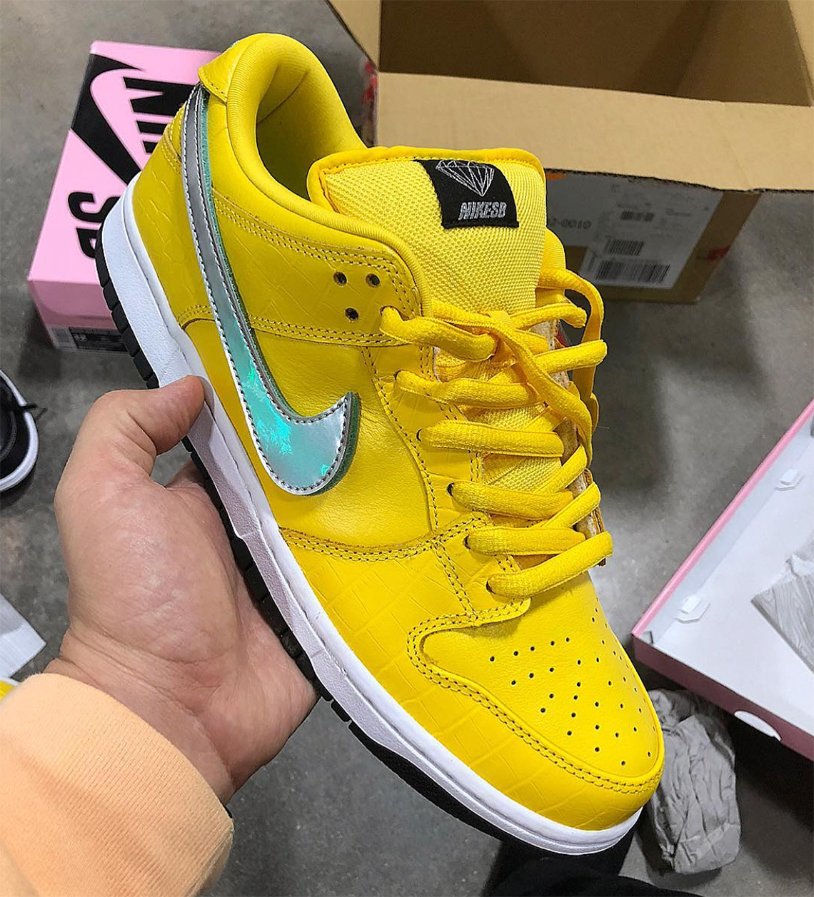 Nike Sb Dunk Diamond Yellow 6