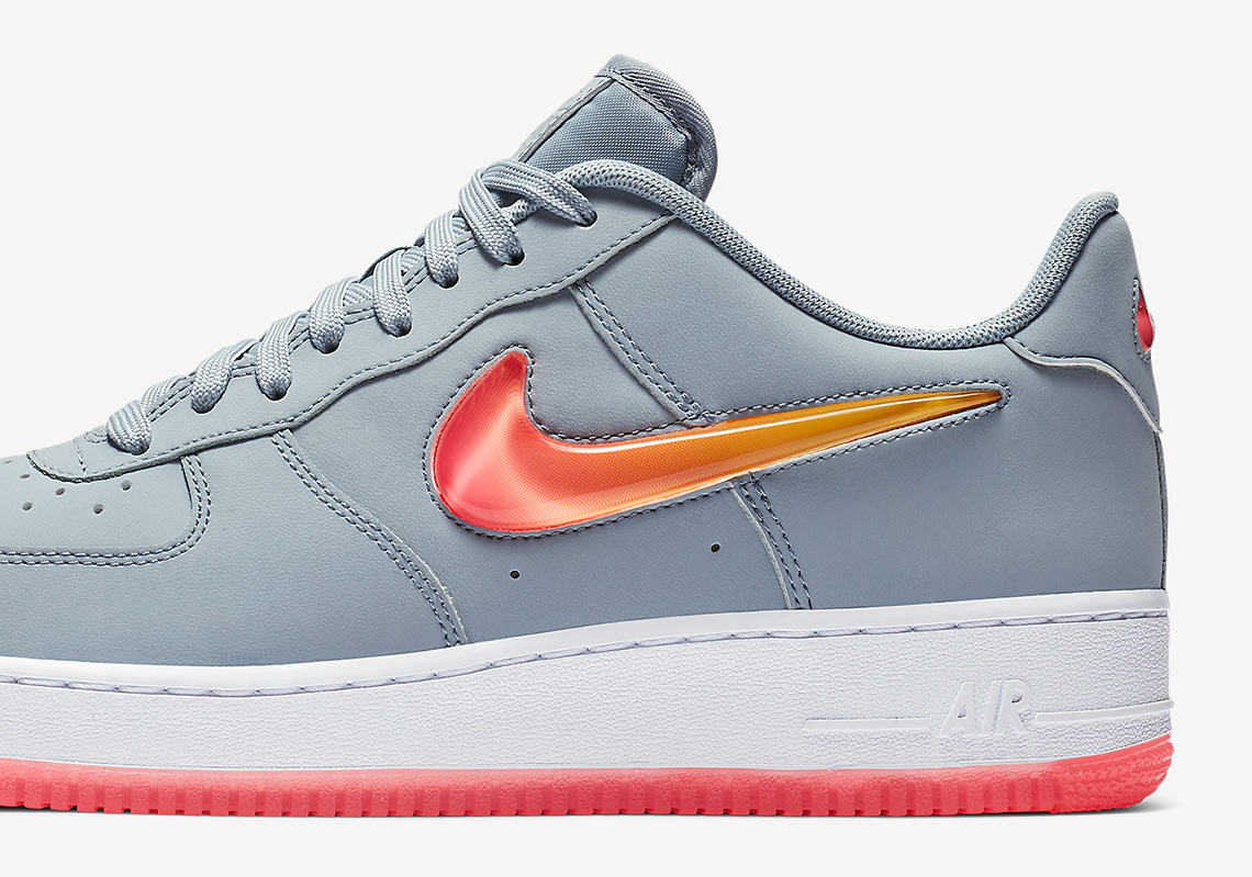 Oversized Jewel Swooshes Arrive On The Nike Air Force 1