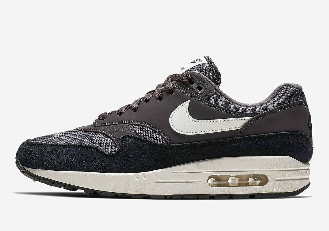 Nike Air Max 1ah8145 012 3