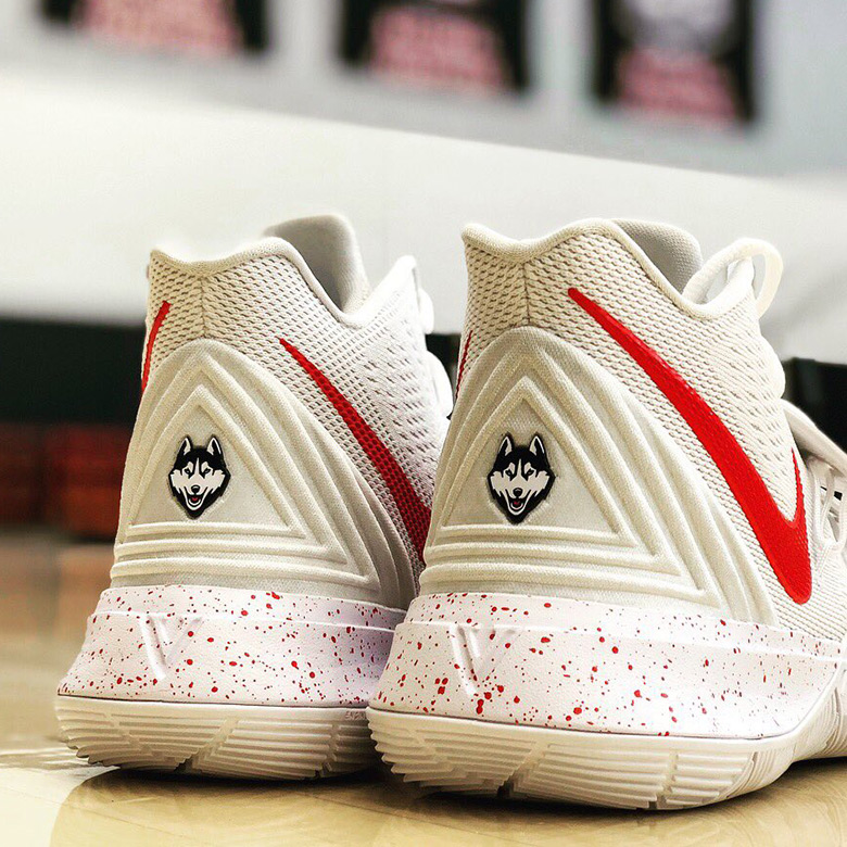 Nike Kyrie 5 Uconn 2