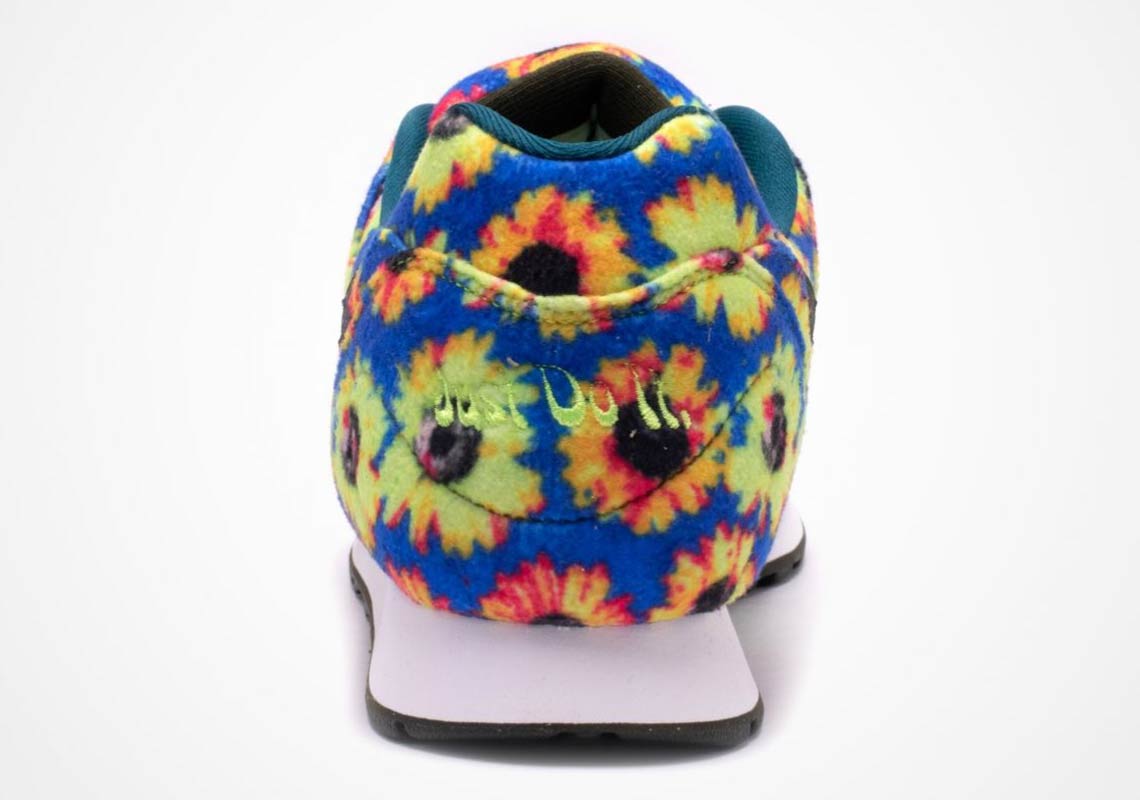 Nike Outburst Wmns Floral Aj8299 300 7