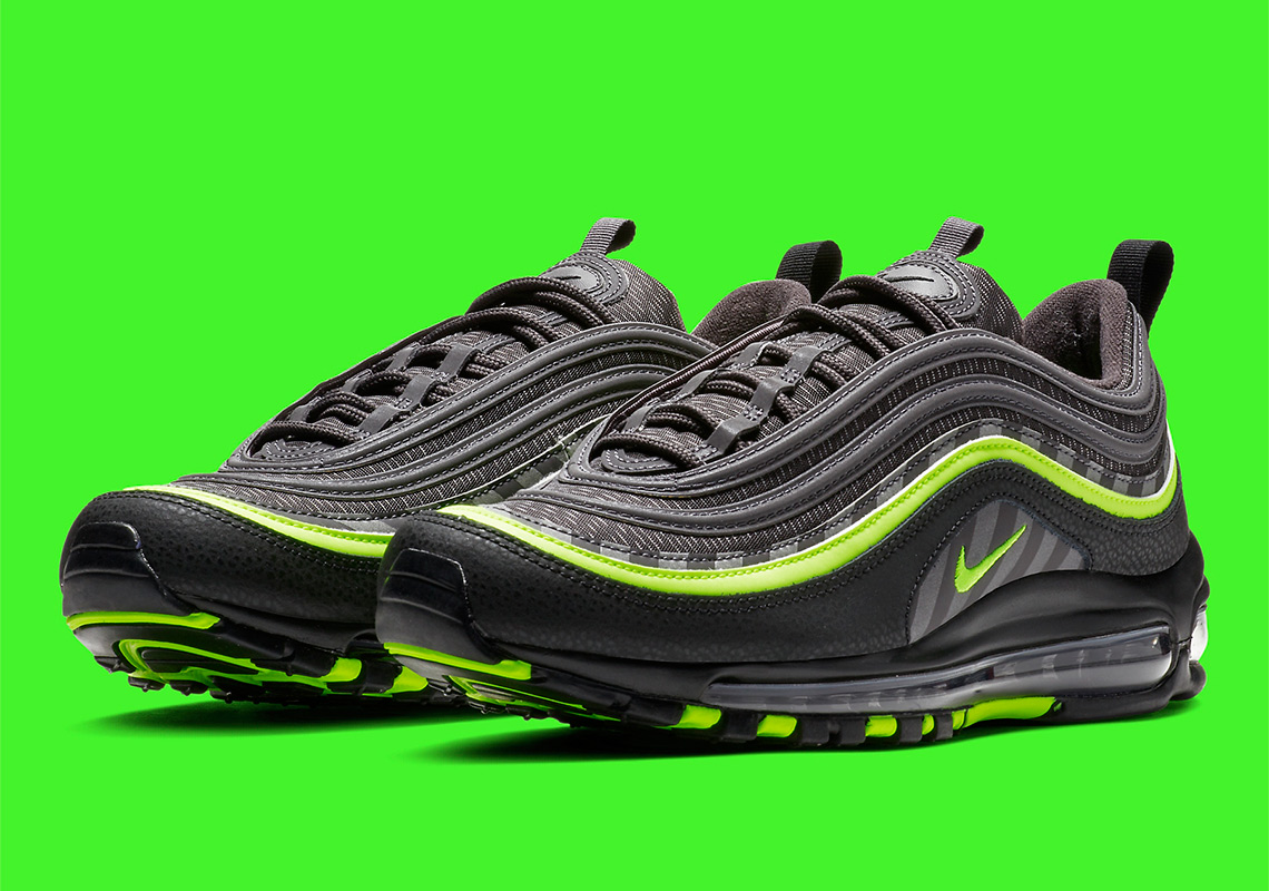 Nike Adds Diagonal Striping To The Air Max 97