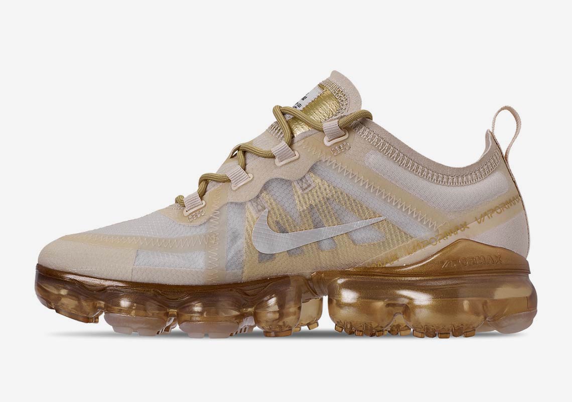 A Regal Metallic Gold Comes To The Vapormax 2019