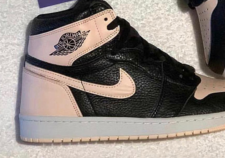 First Look At The Air Jordan 1 Retro High OG "Hyper Pink"