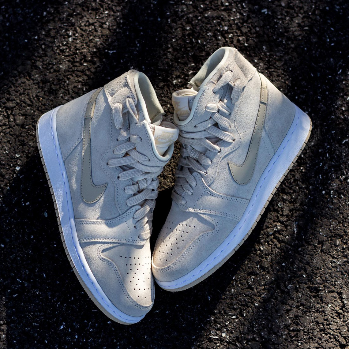 Air Jordan 1 Rebel Light Cream 3