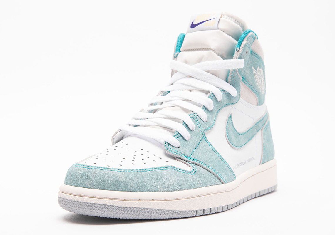 Air Jordan 1 Retro High Og Turbo Green White Sail Light Smoke Grey 555088 311 5