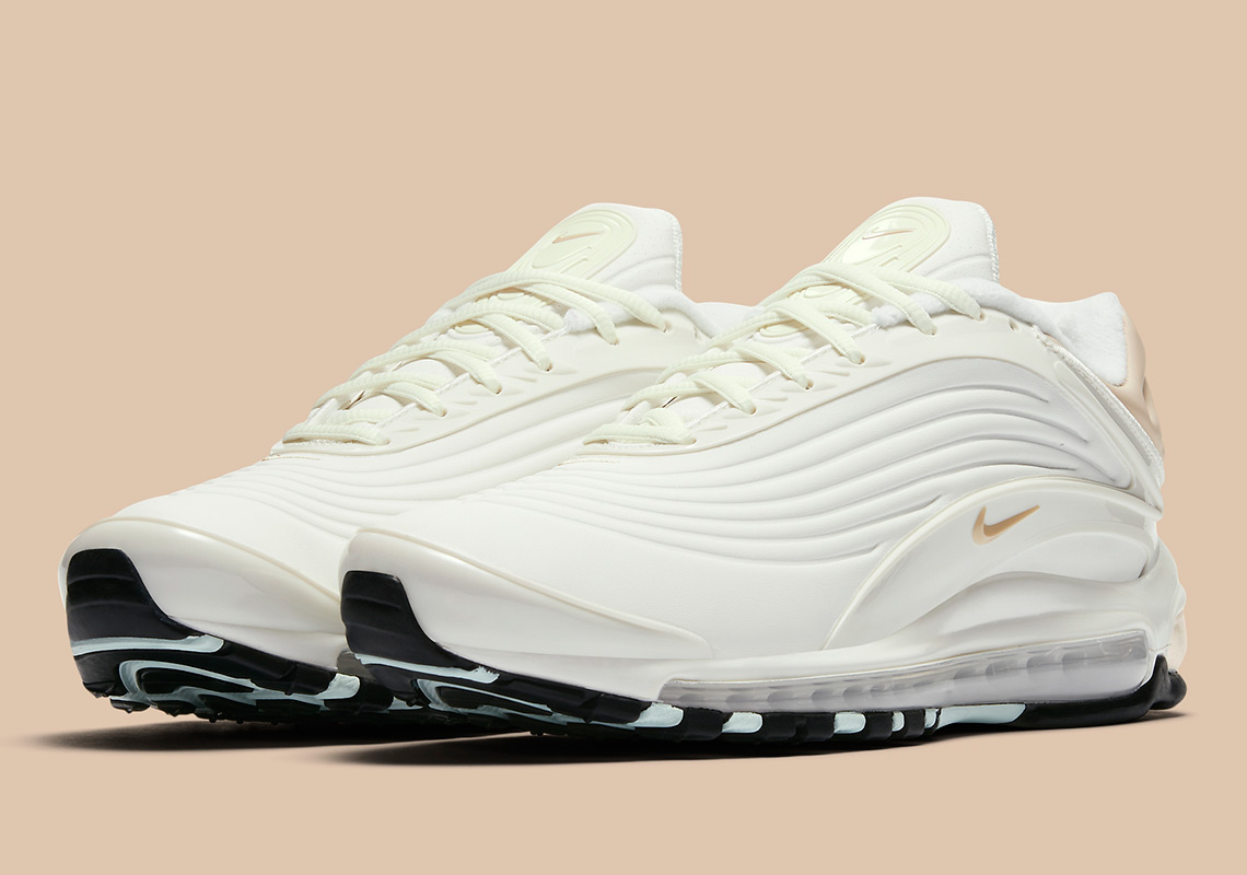 This Elegant Nike Air Max Deluxe SE Pairs Sail And Desert Ore