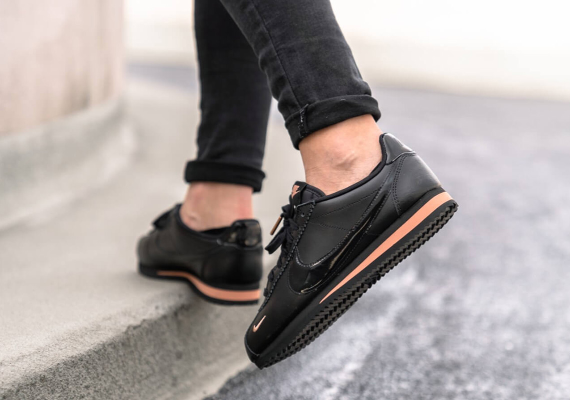 Nike Cortez 905614 010 2