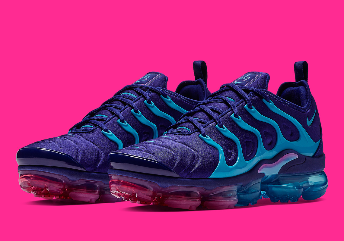 The Nike Vapormax Plus Grabs “Sunset” Vibes