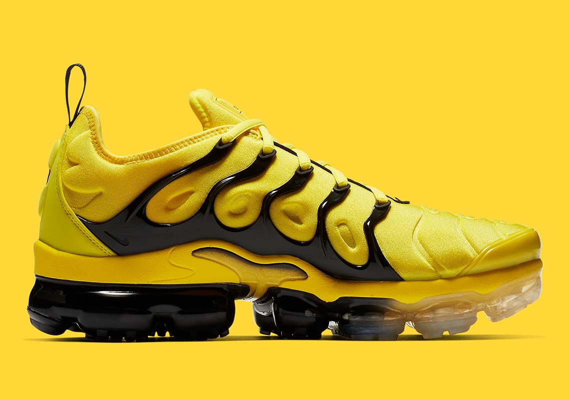 Nike Vapormax Plus Black Yellow Bv6079 700 2