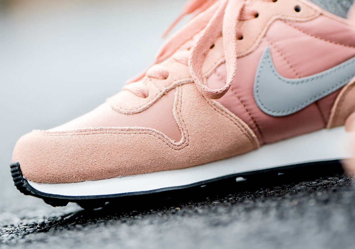 Nike Wmns Internationalist Peach Grey 828407 615 Mood 2