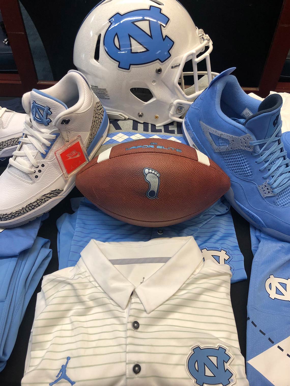 Unc Tar Heels Air Jordan Pe 1