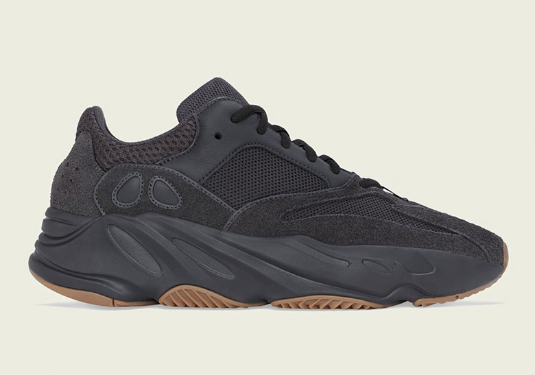 Yeezy 700 Utility Black