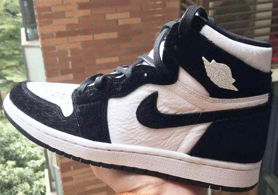 Air Jordan 1 Retro High OG Returns In Black And White