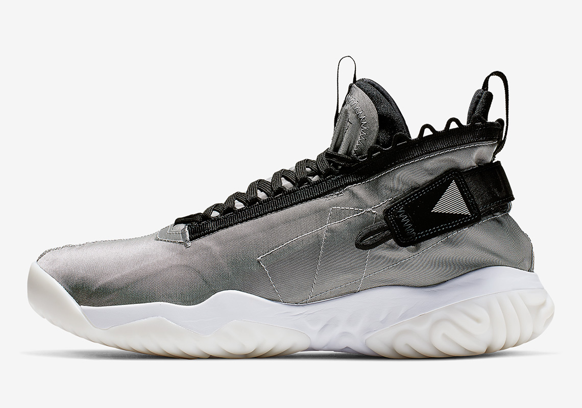 Jordan Proto React Metallic Silver Bv1654 002 1