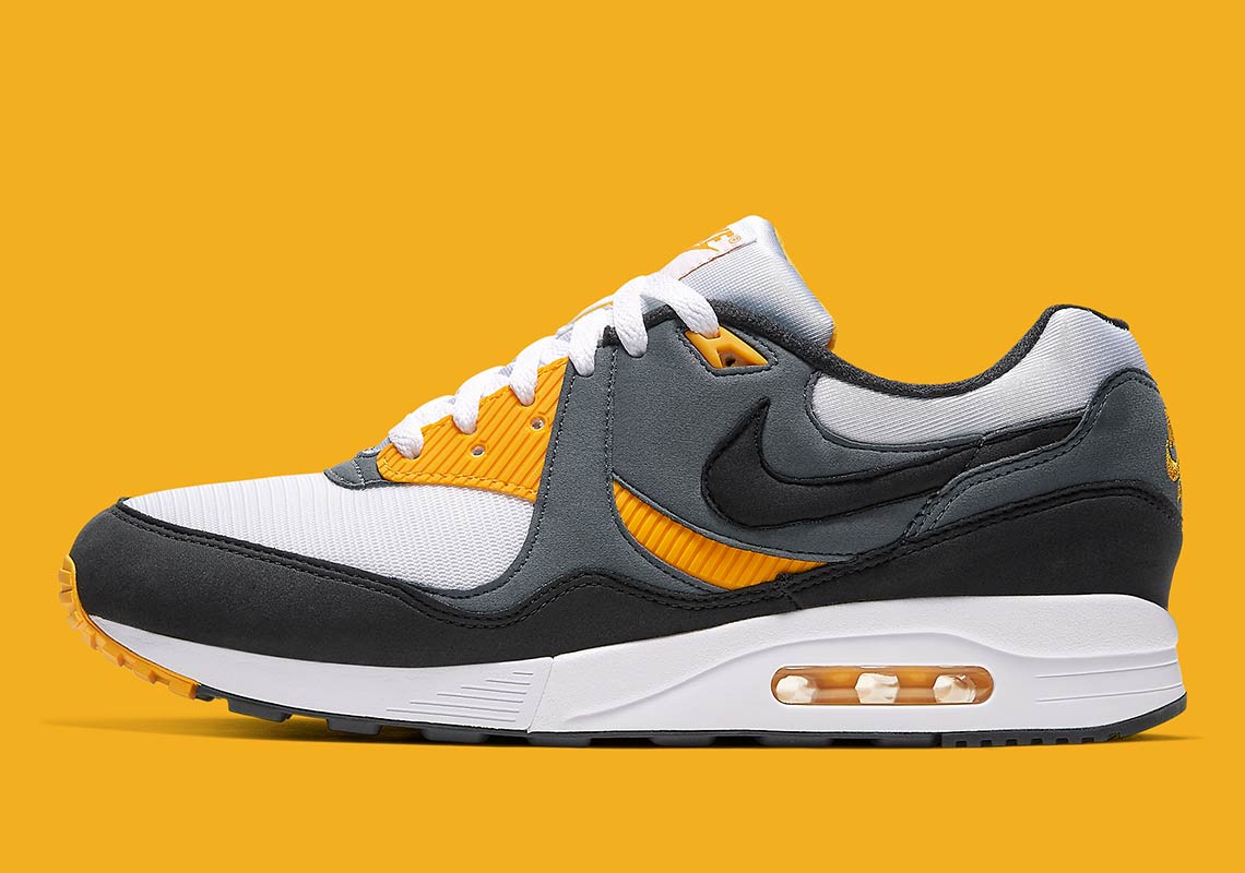 Nike Air Max Light Og Ao8285 102 3