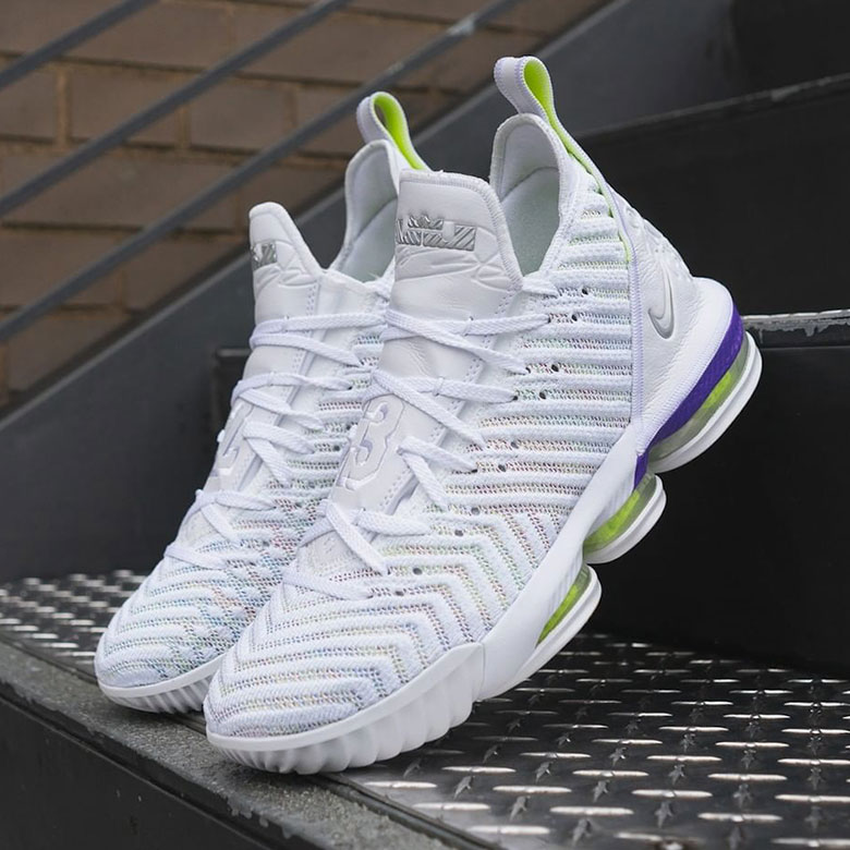 Nike Lebron 16 Buzz Lightyear Ao2588 102 2