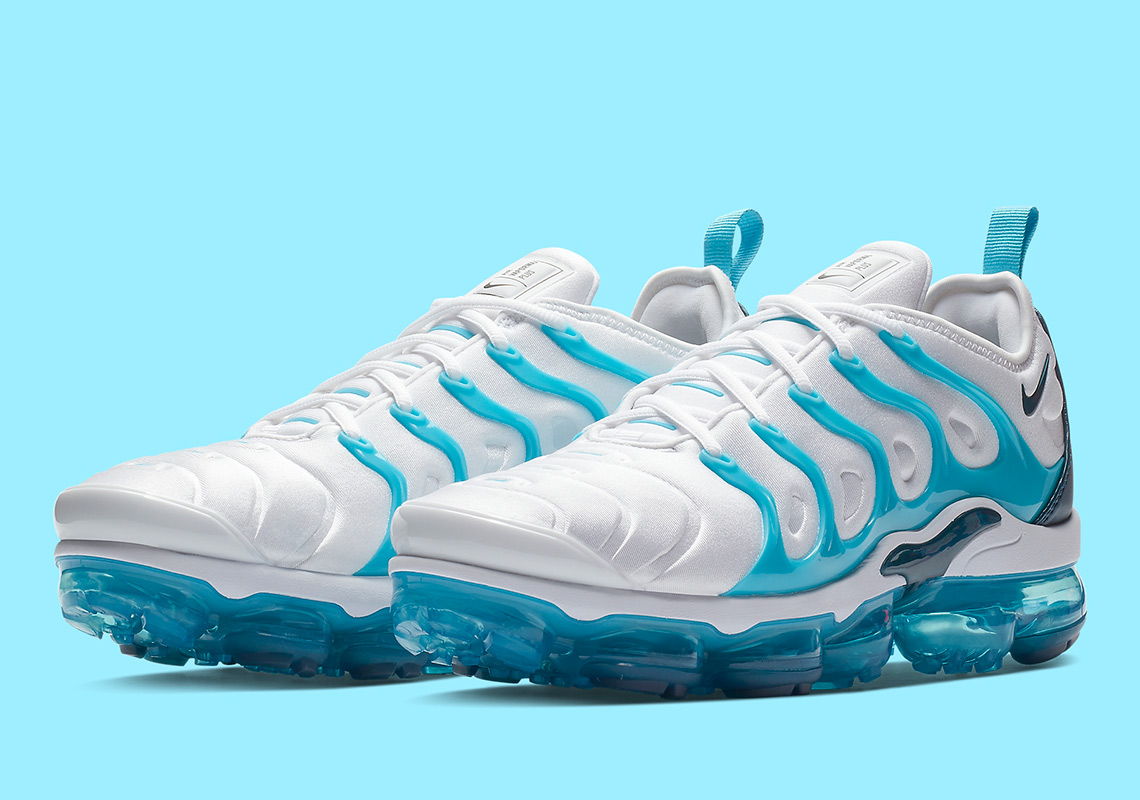 Nike Vapormax Plus Adds A “Blue Force” Exterior Cage