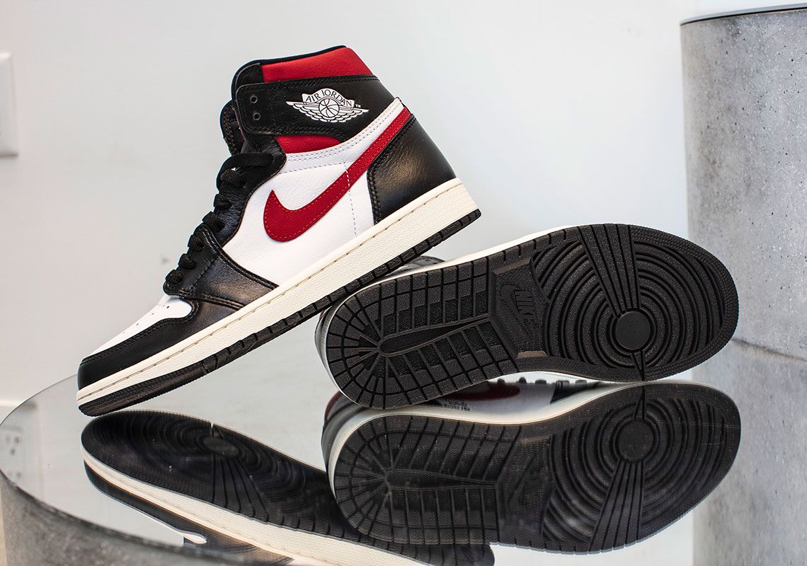 Jordan 1 Gym Red 555088 061 1