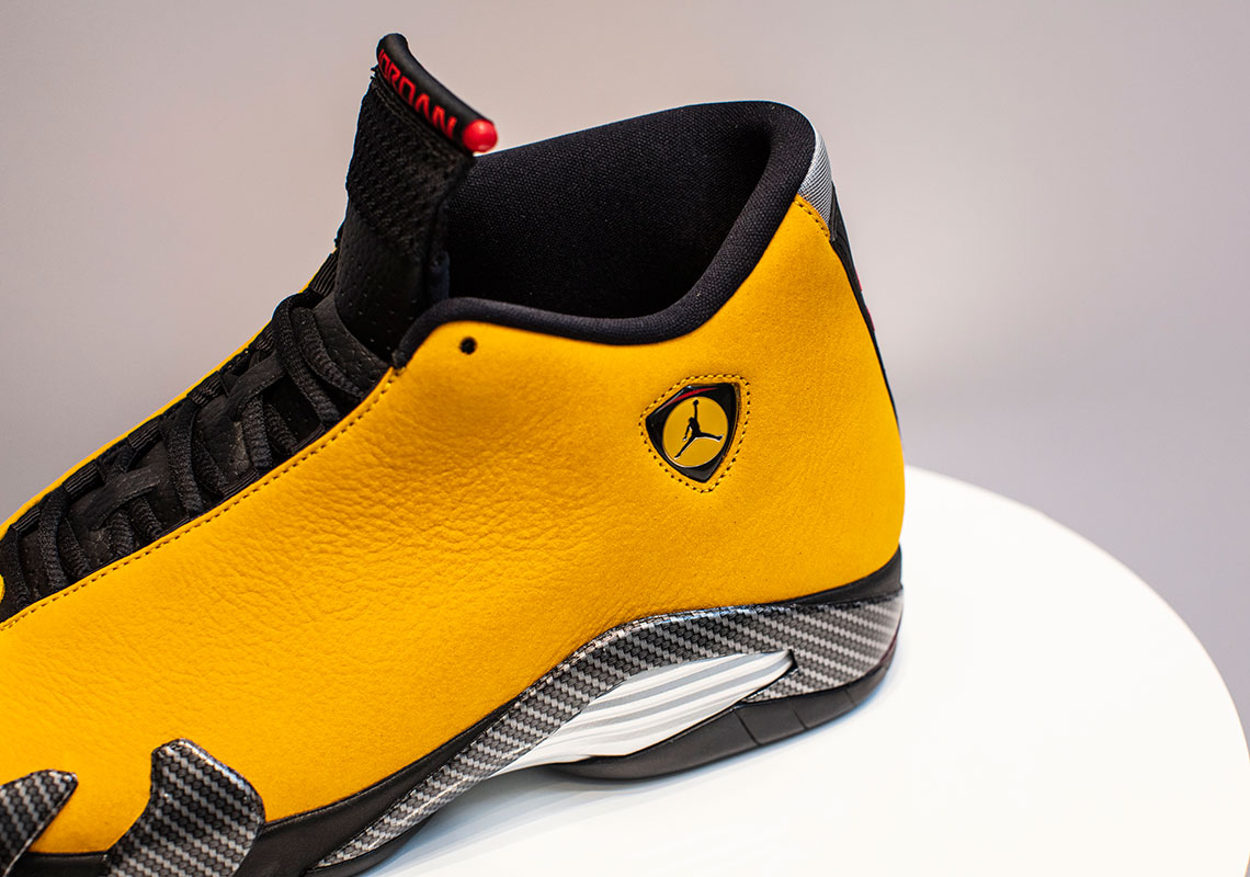 Jordan Xiv University Gold 3