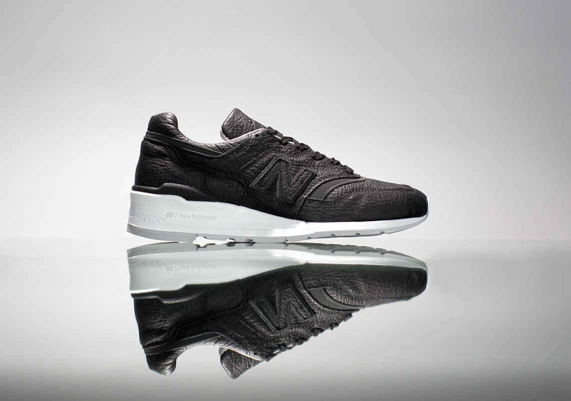 New Balance Tumbled Leather Black