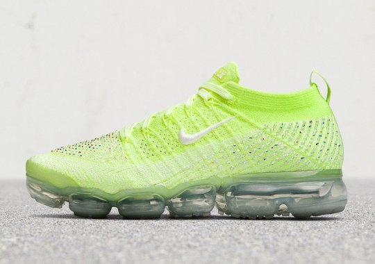 Nike Vapormax Flyknit 2 “Swarovski” For Women Drops This Month