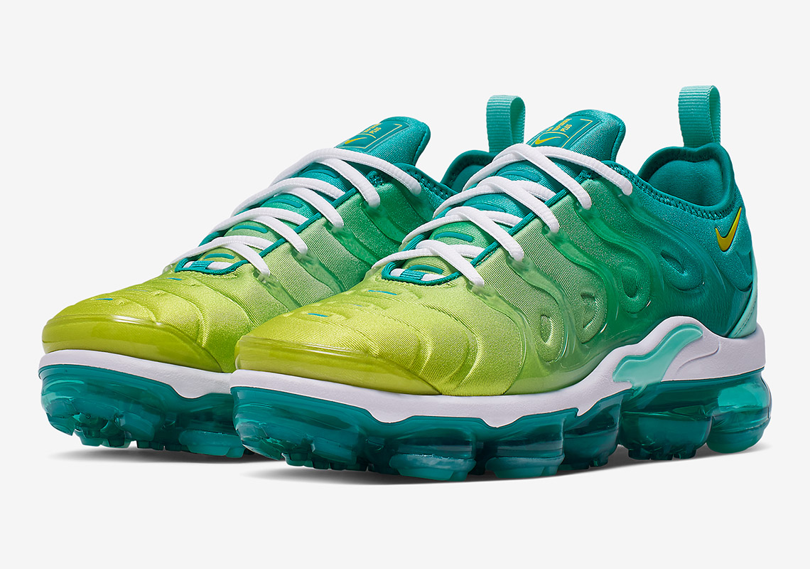 Nike Refreshes The Vapormax Plus With New "Lemon Lime" Colorway