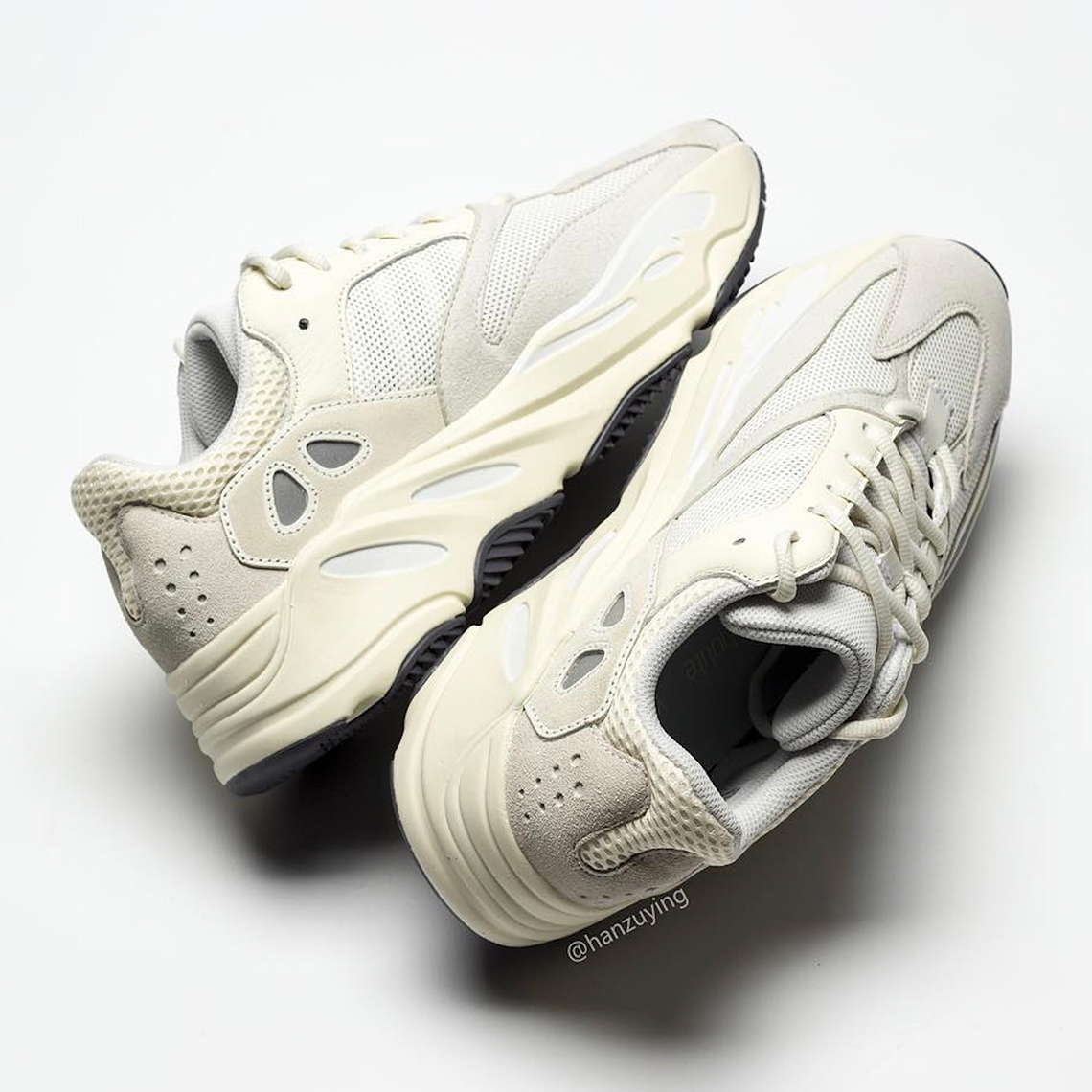 Adidas Yeezy Boost 700 Analog Eg7596 5