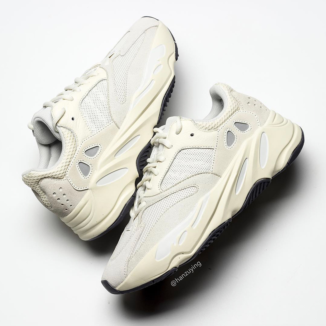 Adidas Yeezy Boost 700 Analog Eg7596 8