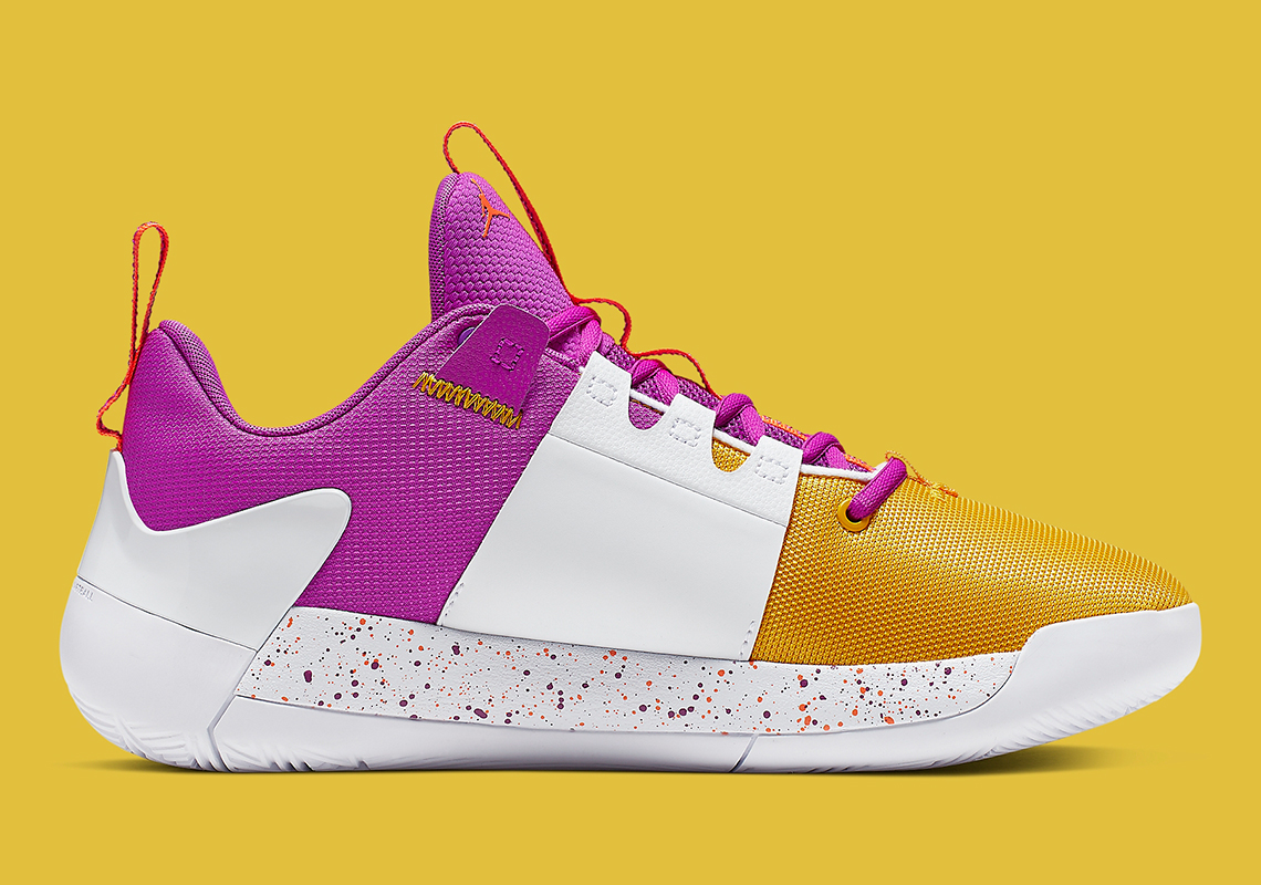 Jordan Zero Gravity Fucsia Yellow White At4030 157 4