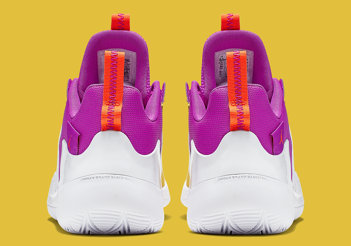 Jordan Zero Gravity Fucsia Yellow White At4030 157 5