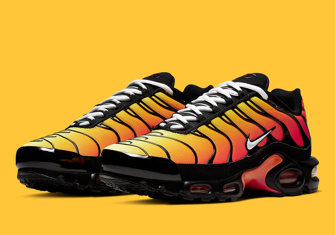 Nike Brings Back A Familiar Colorway Onto The Air Max Plus