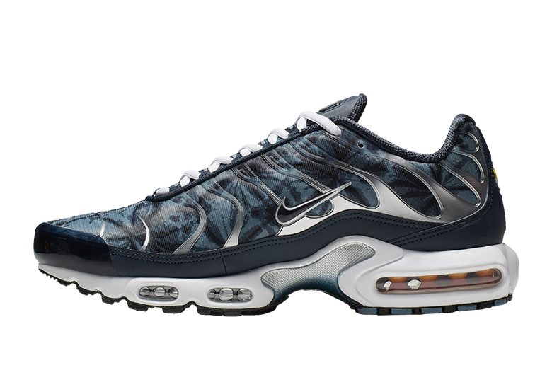 Nike Air Max Plus Palm Pack Navy Grey 4