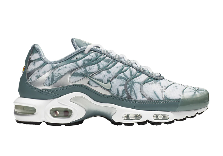 Nike Air Max Plus Palm Pack White Grey 4