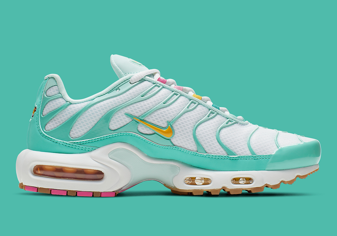 Nike Air Max Plus Womens Easter Cj9925 300 4