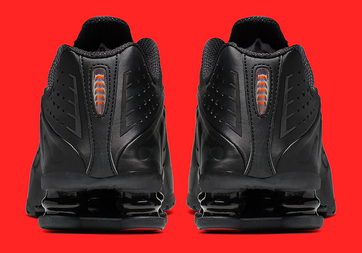 Nike Shox R4 Black Max Orange Ar3565 004 2