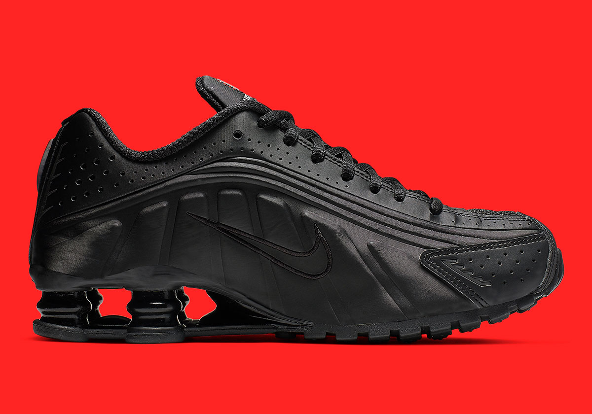 Nike Shox R4 Black Max Orange Ar3565 004 3