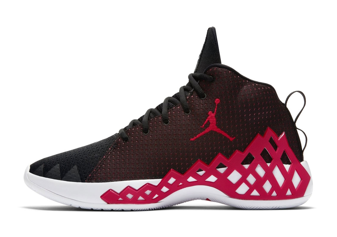 Jordan Jumpman Diamond Mid Red Black 3